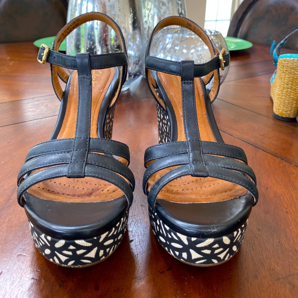 Women's Clark’s Black Artisan Wedge Sandals